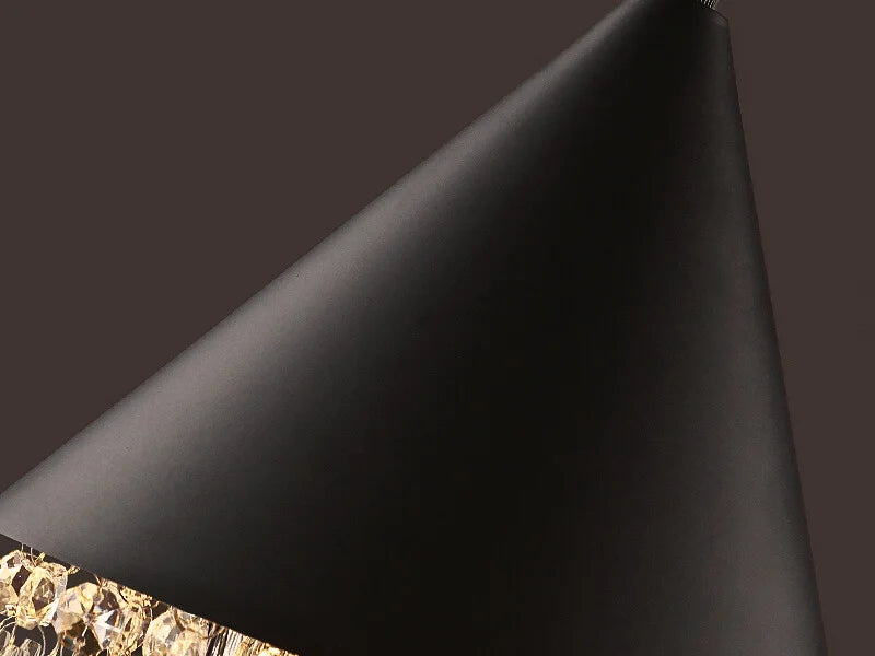 Nova Pendant Light-American Vintage Crystal Pendant Light for Dining, Bar, Café Detail