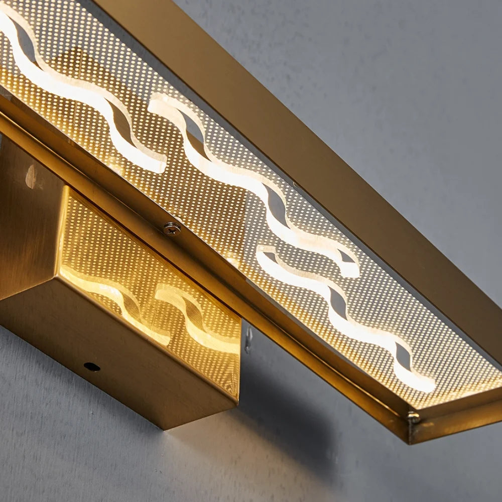 Black and gold wall lamp