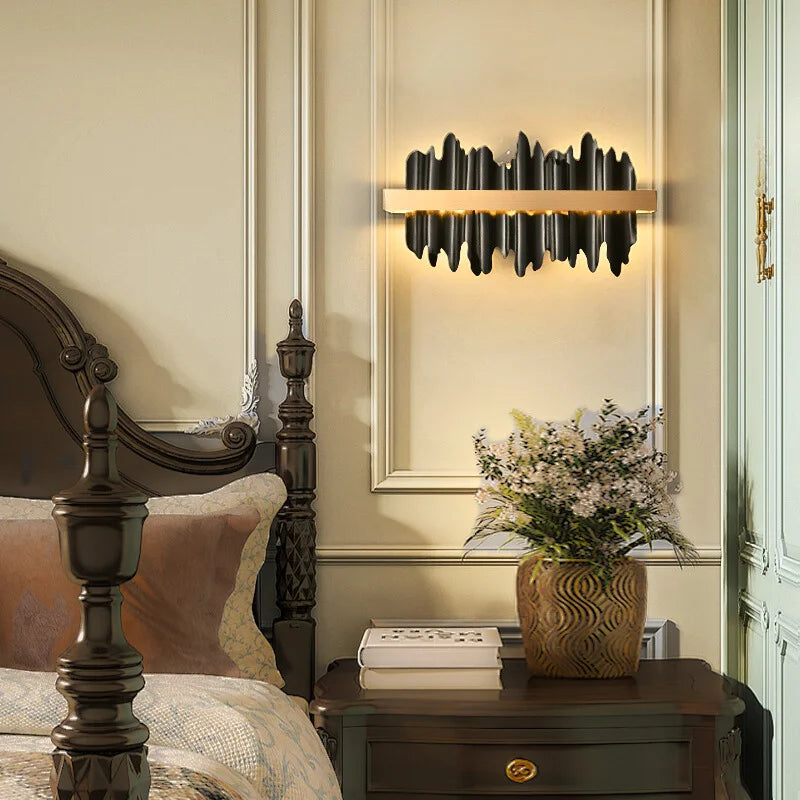 Black and gold wall lamp