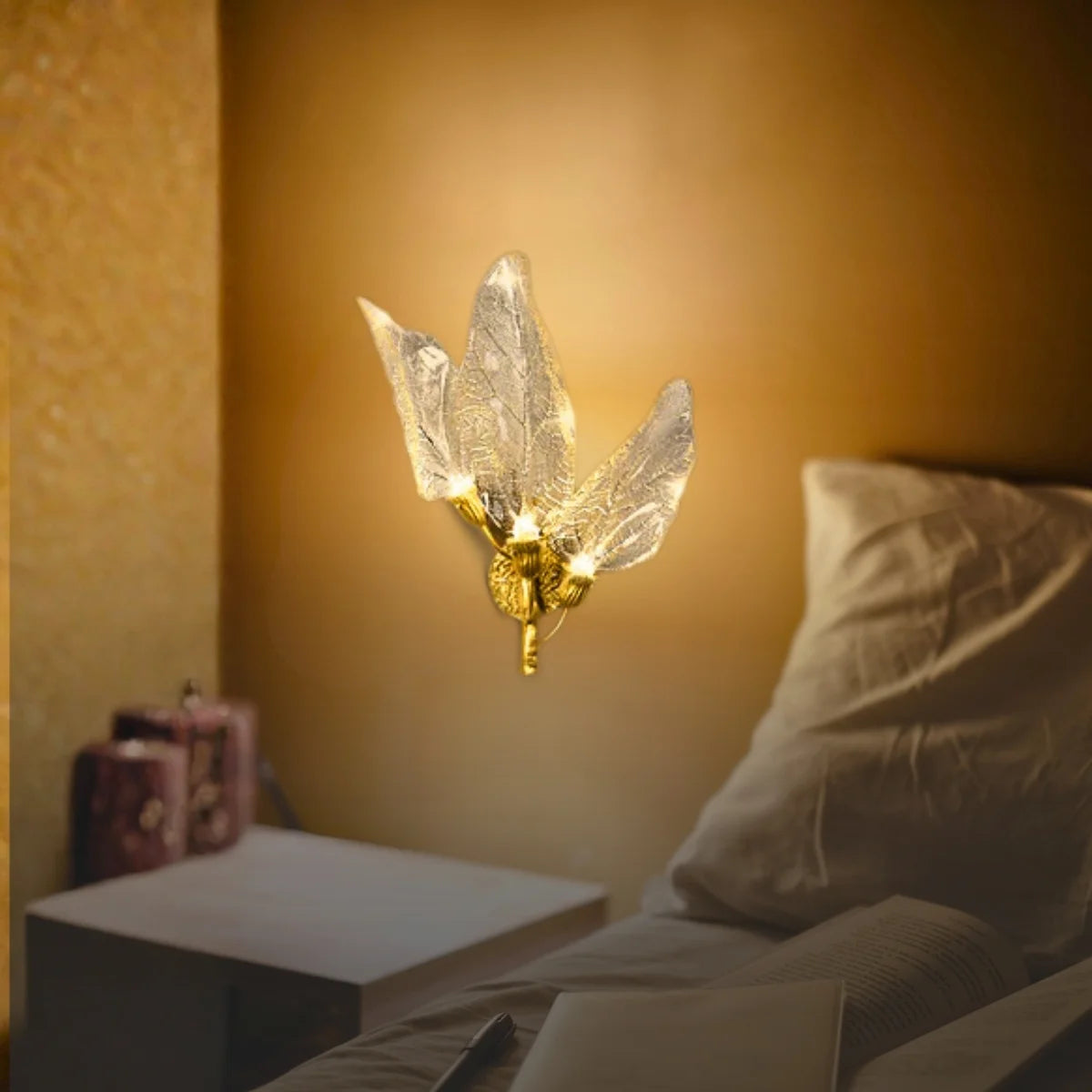 gold leaf wall lamp